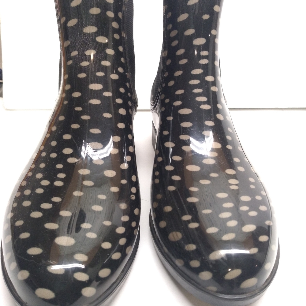 Nicole Miller pull on Chelsea rain boots with goringside panels size 7 polka dot
